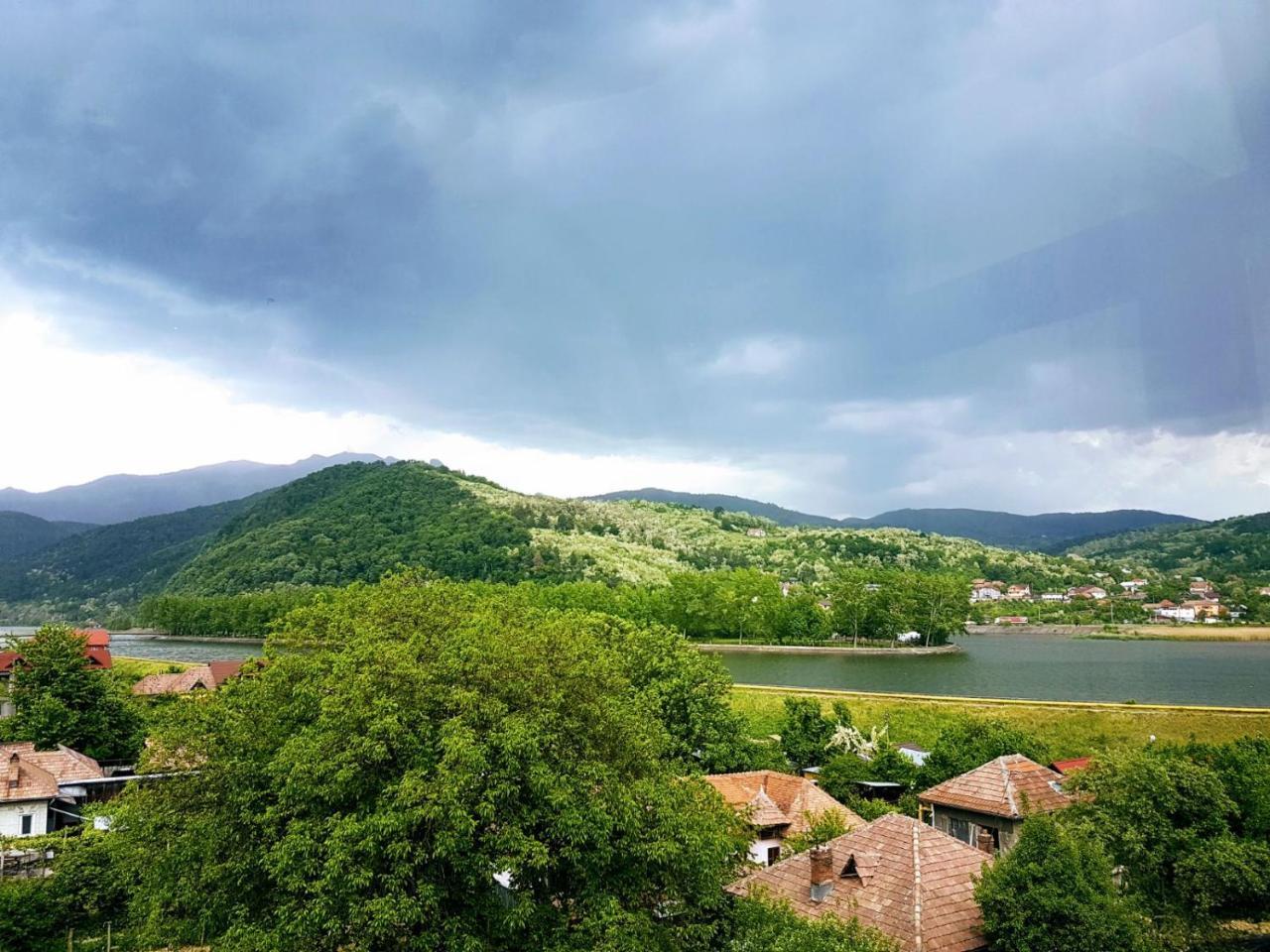 Apartament Belvedere Călimăneşti Eksteriør billede